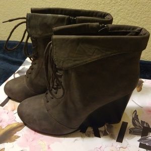 Torrid  wedge booties, size 8w